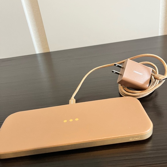 Courant Catch2 charging pad - Picture 3 of 4